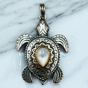James Avery Sea Turtle Gemstone
Pendant